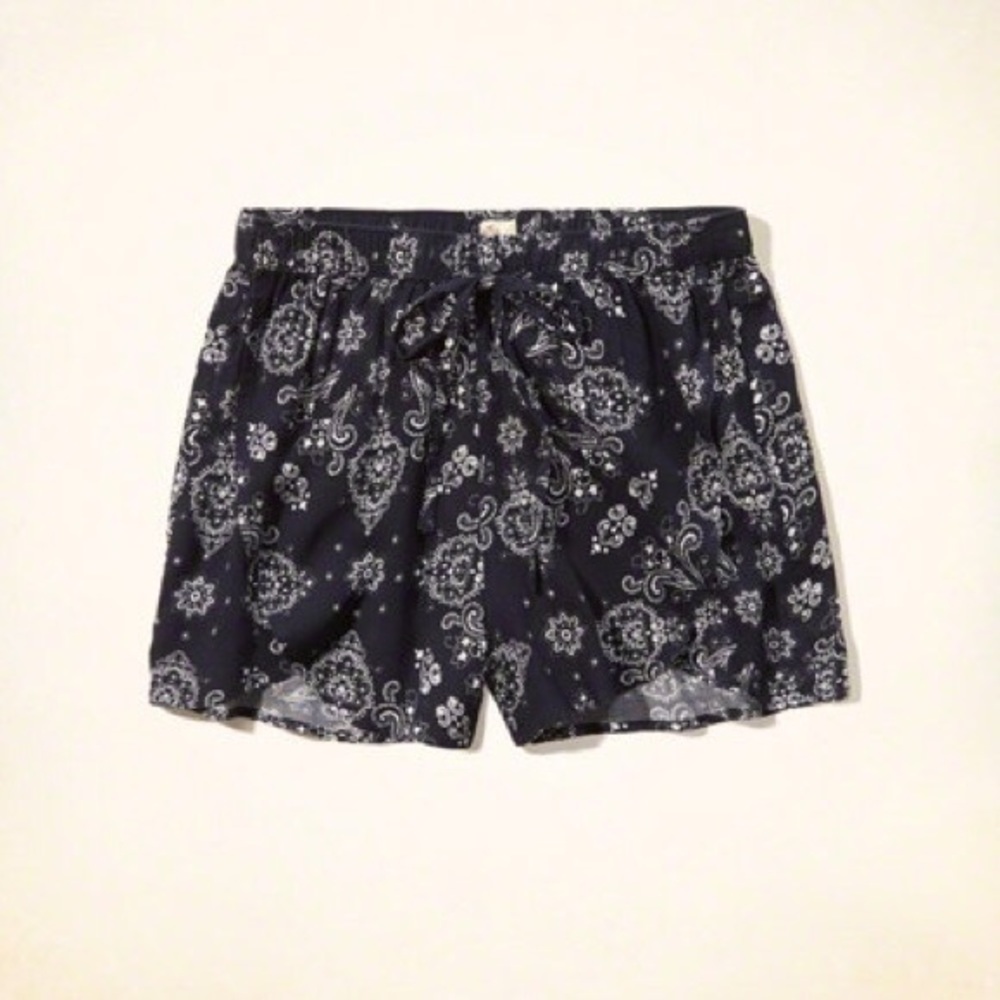Hollister Paisley Printed Petal Shorts